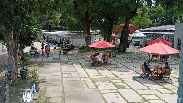 pantai kenjeran surabaya