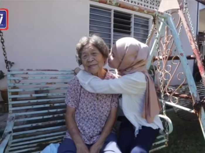 Rohana Abdullah dan Chee Hoi Lan Rohana Abdullah dan Chee Hoi Lan