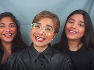 Heboh Putri Ruth Sahanaya Unggah Foto Ciuman dengan Wanita