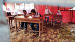 Sekolah Rusak Akibat Gempa, Siswa Pandeglang Belajar di Tenda