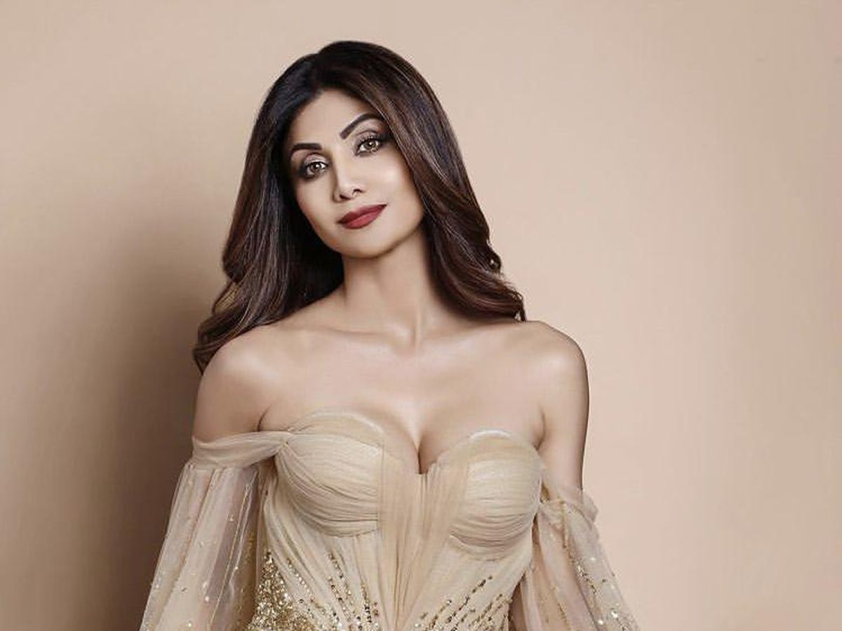 Sharbatdagi pornografik fotosuratlar