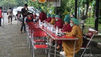 Suasana launching vaksinasi dosis ketiga atau booster di Kabupaten Bantul yang menyasar masyarakat umum utamanya lansia dan pelayan publik.