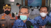 Bupati Bantul Abdul Halim Muslih saat memberikan keterangan terkait pelaksanaan vaksinasi dosis ketiga.