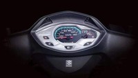 Dari segi fitur, motor skutik ini masih mengusung fitur-fitur basic, seperti lampu depan bohlam halogen, panel speedo analog, serta rem cakram tanpa ABS. Foto: Greatbiker