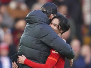 Klopp Tak Terima Minamino Dicap Gagal di Liverpool