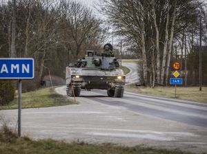 Tank Swedia Patroli Tingkatkan Kesiapan Hadapi Rusia