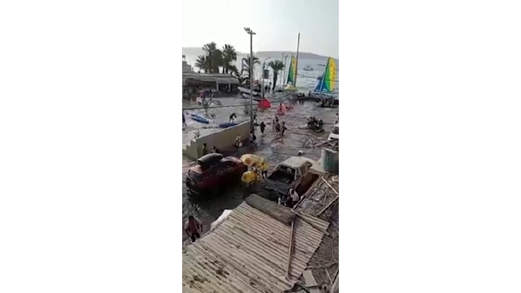 Gelombang Tsunami Tonga Sampai ke Peru, Pelabuhan Banjir