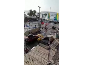 Gelombang Tsunami Tonga Sampai ke Peru, Pelabuhan Banjir