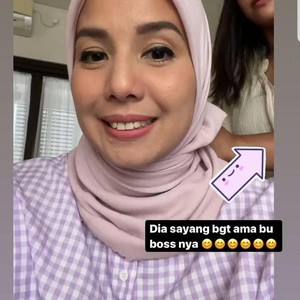 Tya Ariesta Mantap Pakai Hijab, Tidak Ada Persiapan dan Masih Belajar Tya Ariesta Mantap Pakai Hijab, Tidak Ada Persiapan dan Masih Belajar