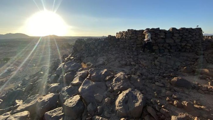 Wow, Jalan Berusia 4.500 Tahun dengan Deretan Makam Kuno Arab Saudi Ditemukan! Wow, Jalan Berusia 4.500 Tahun dengan Deretan Makam Kuno Arab Saudi Ditemukan!