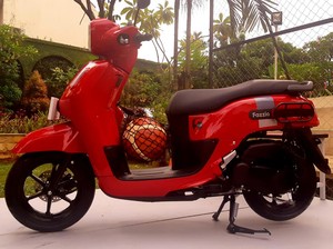 Yamaha Fazzio Terjual 1.000 Unit Dalam 5 Jam, Honda Scoopy Harus Waspada!
