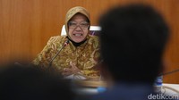 Sebelumnya Kemensos menemukan sebanyak 31.624 PNS aktif terdaftar sebagai penerima bansos dari Kementerian Sosial. Temuan itu didapati ketika Kemensos melakukan pemutakhiran Data Terpadu Kesejahteraan Sosial (DTKS) pada November 2021. Setelah pemutakhiran DTKS pada Januari 2022 ini, Kemensos mencatat PNS penerima bansos bertambah menjadi 32.568 orang.