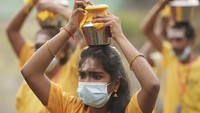 Thaipusam berasal dari kata Thai yang artinya bulan dan Pusam yang berarti bintang. Festival yang juga merupakan ritual keagamaan itu diselenggarakan untuk merayakan kemenangan Dewa Murugan (Dewa Perang) dari iblis jahat bernama Surapadman.