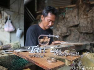 Jurus Perajin Monel Khas Jepara Bertahan di Tengah Pandemi