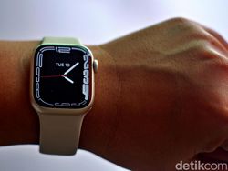 Unboxing Apple Watch 7, Tampilan Baru Semakin Menggoda