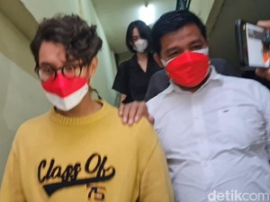 Ardhito Pramono Dibawa ke BNNP untuk Asesmen, Istri Mendampingi
