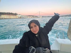 Ayu Aulia Minta Maaf, Janji Tak Akan Bunuh Diri Lagi