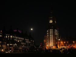 Auuu! Langit Tampakkan Fenomena Bulan Serigala