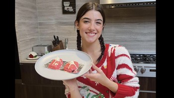 Sejak itu, video-video yang ia tampilkan di TikTok sebagian besar berisi konten ia menari diriingi lagu-lagu populer. Foto: Facebook