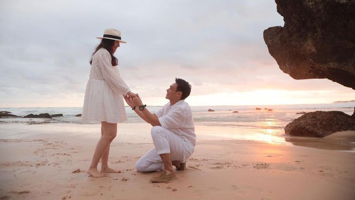 Chelsea Islan dan Calon Suaminya