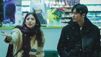 Han Sun Woo adalah seorang fotografer sementara Lee Eun Soo adalah seorang penulis lirik. Foto: dok. Facebook Soundtrack #1