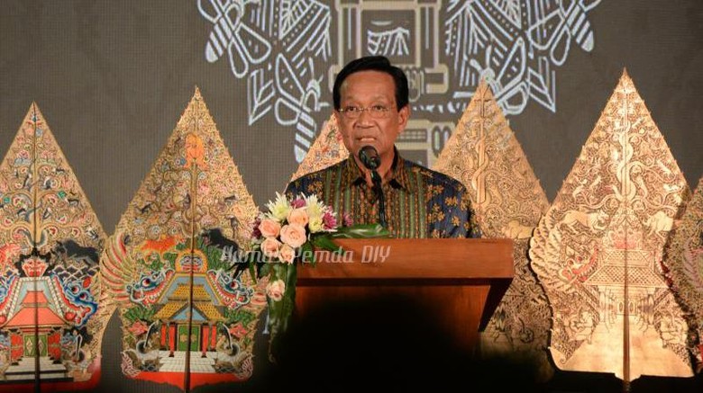 Gubernur DIY Sri Sultan Hamengku Buwono (HB) X. Gubernur DIY Sri Sultan Hamengku Buwono (HB) X.