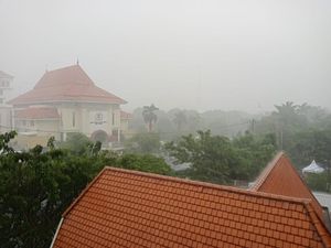 Prakiraan Cuaca di Jatim Hari ini, Waspada Cuaca Ekstrem Rek!