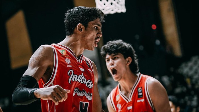 Indonesia Patriots akhirnya meraih kemenangan pertamanya di IBL 2022. Kepastian itu setelah mereka mengalahkan Evos Thunder Bogor pada laga lanjutan seri I Jakarta dengan skor 58-53 di Hall Basket Senayan, Jakarta Pusat, Selasa sore (18/1),