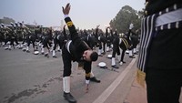Perayaan Hari Republik India dimeriahkan dengan aksi para prajurit militer negara tersebut.