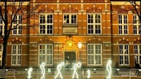 Karya Seni Cahaya Terbaik Eropa di Kanal Kota Amsterdam