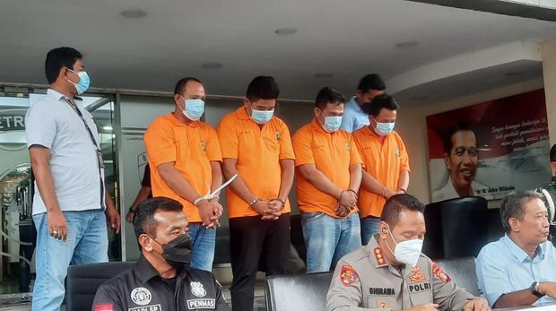 Konferensi pers pengeroyokan hingga tewas prajurit TNI AD di Jakut (Foto: Yogi/detikcom)
