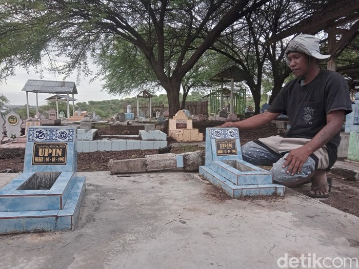 Makam Upin Ipin yang viral di Kota Palu