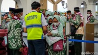 Adapun total jamaah yang berangkat sebanyak 29 orang yang seluruhnya berasal dari seluruh kabupaten dan kota di DIY.