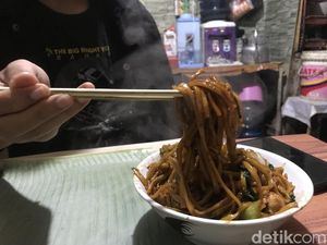 Mulur Unik! Mie Goreng Mang Udin yang Eksis 44 Tahun di Sukabumi