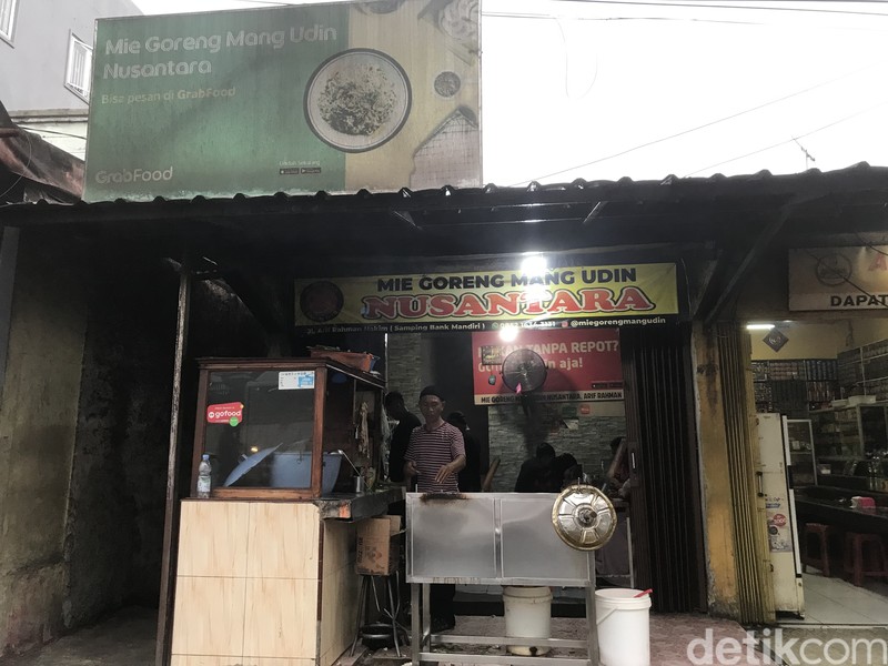 Mulur Unik! Mie Goreng Mang Udin yang Eksis 44 Tahun di Sukabumi