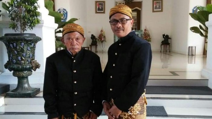 Dunia seni budaya Pacitan berduka. Sutiman, pencipta Tari Kethek Ogleng wafat pada usia 76 tahun.