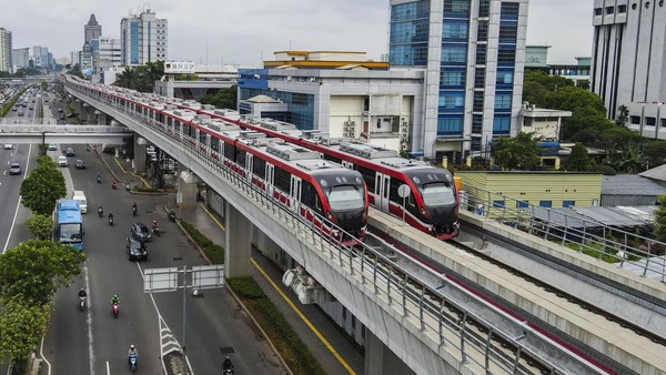 Gantengnya LRT Jabodebek Saat Mejeng di Bekasi & Pancoran