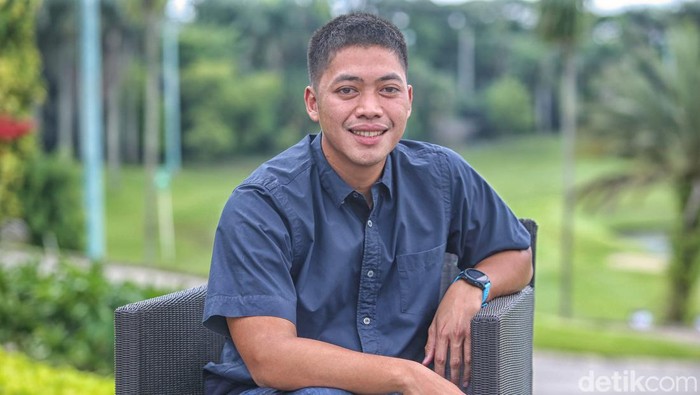 Tim Hot Question berbincang bersama dengan Rasyid Rajasa disela sela waktunya bermain Golf, Tangerang Selatan.