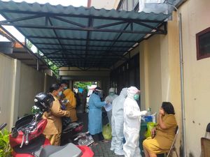 1 Siswa SMAN 22 Surabaya Positif COVID-19, Teman Sekelas-Guru Diswab