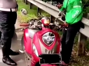 Viral Driver Ojol Nyelonong Masuk Tol Makassar Gegara Ikuti Google Maps