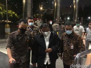 Momen 7 Orang yang Terjaring OTT di Langkat Tiba di KPK