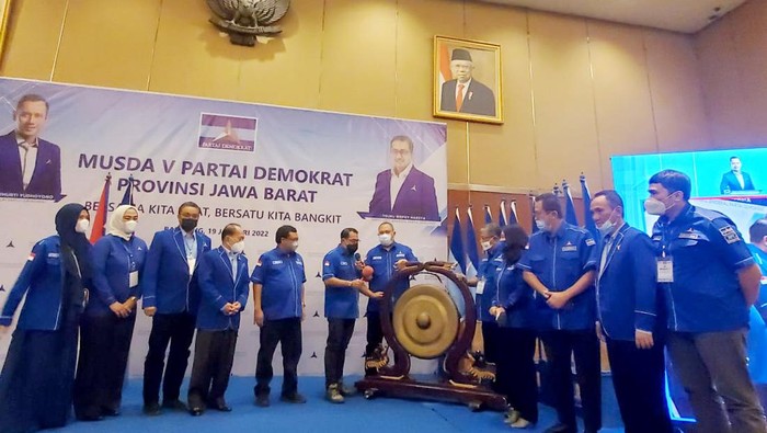 Ketua Umum Partai Demorkat Agus Harimurti Yudhoyono (AHY) kembali mengingatkan kepada para kader Partai Demokrat pentingnya menjaga kekompakan dan kekeluargaan guna menghadapi pemilu 2024.