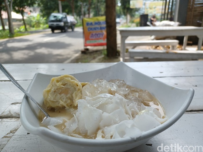 Bajigur Durian Asoy yang ada di Ciwidey kini pindah tempat.