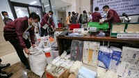 Tersangka VAK lalu menjelaskan kepada korban soal investasi suntik modal alkes dengan produk berupa sarung tangan, APD, hazmat, sepatu bot. Tersangka VAK menawarkan korban untuk ikut. Korban sempat menanyakan soal keamanan uang dan kepastian cair atau tidaknya keuntungan semisal ikut suntik modal. Tersangka VAK menjelaskan kalau gudang dan fisik barang alkes tersebut ada di Bintaro. Kemudian korban menelepon tersangka VAK untuk mengecek validan suntik modal.
