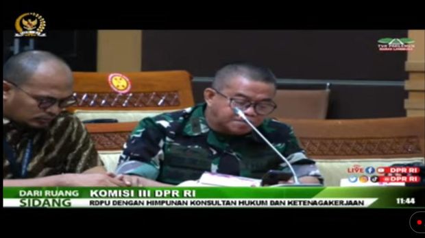 Brigjen Junior Tumilaar dalam rapat Komisi III DPR dengan warga Bojong Koneng terkait sengketa lahan dengan Sentul City, kompleks parlemen, Senayan, Jakarta, Rabu (19/1/2022).