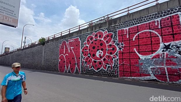 Coretan Vandalisme menghiasi infrastruktur di Kota Cimahi