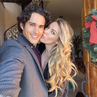 Kini Crystal Hefner sudah memiliki kekasih baru. Adalah Nathan Levi, seorang pria tampan yang bekerja di bidang teknik penerbangan. Mereka cukup sering mengunggah kemesraan di media sosial. Foto: Instagram @crystalhefner