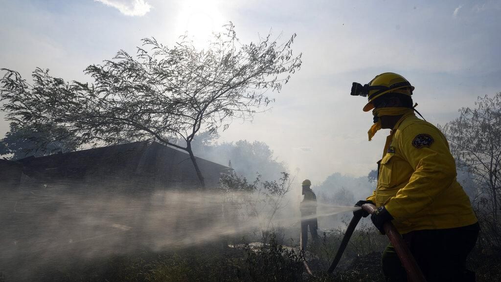 Ekstrim, Cuaca Panas Picu Kebakaran Lahan di Paraguay
