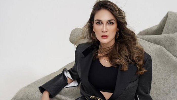 Foto Luna Maya. Foto Luna Maya.