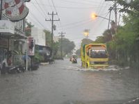 Solo Raya Hari Ini Berpotensi Hujan Ringan-Lebat Sampai Malam